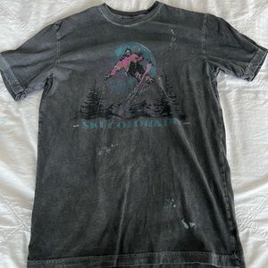 Super cute graphic Tee